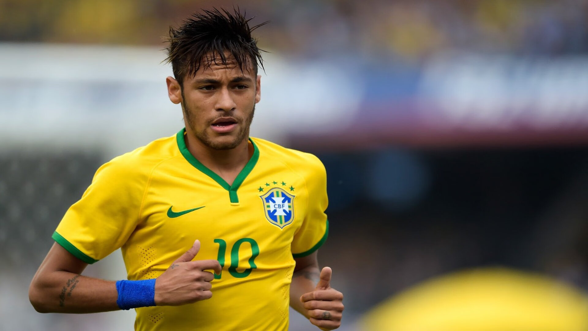 _未来虚拟体育馆：沉浸式运动体验_，未来虚拟乐园