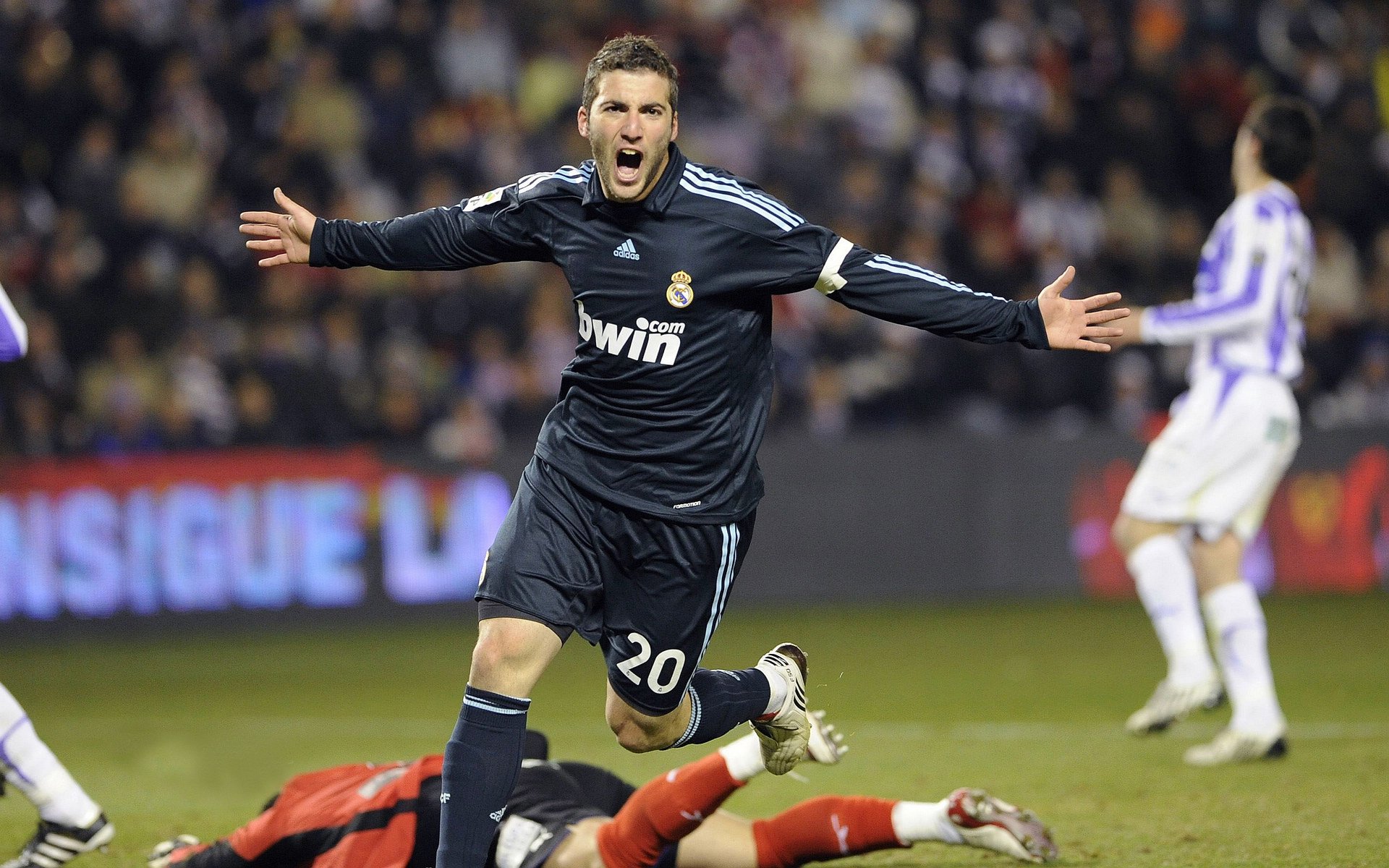 日本足球充满希望与激情！，日本足球集锦