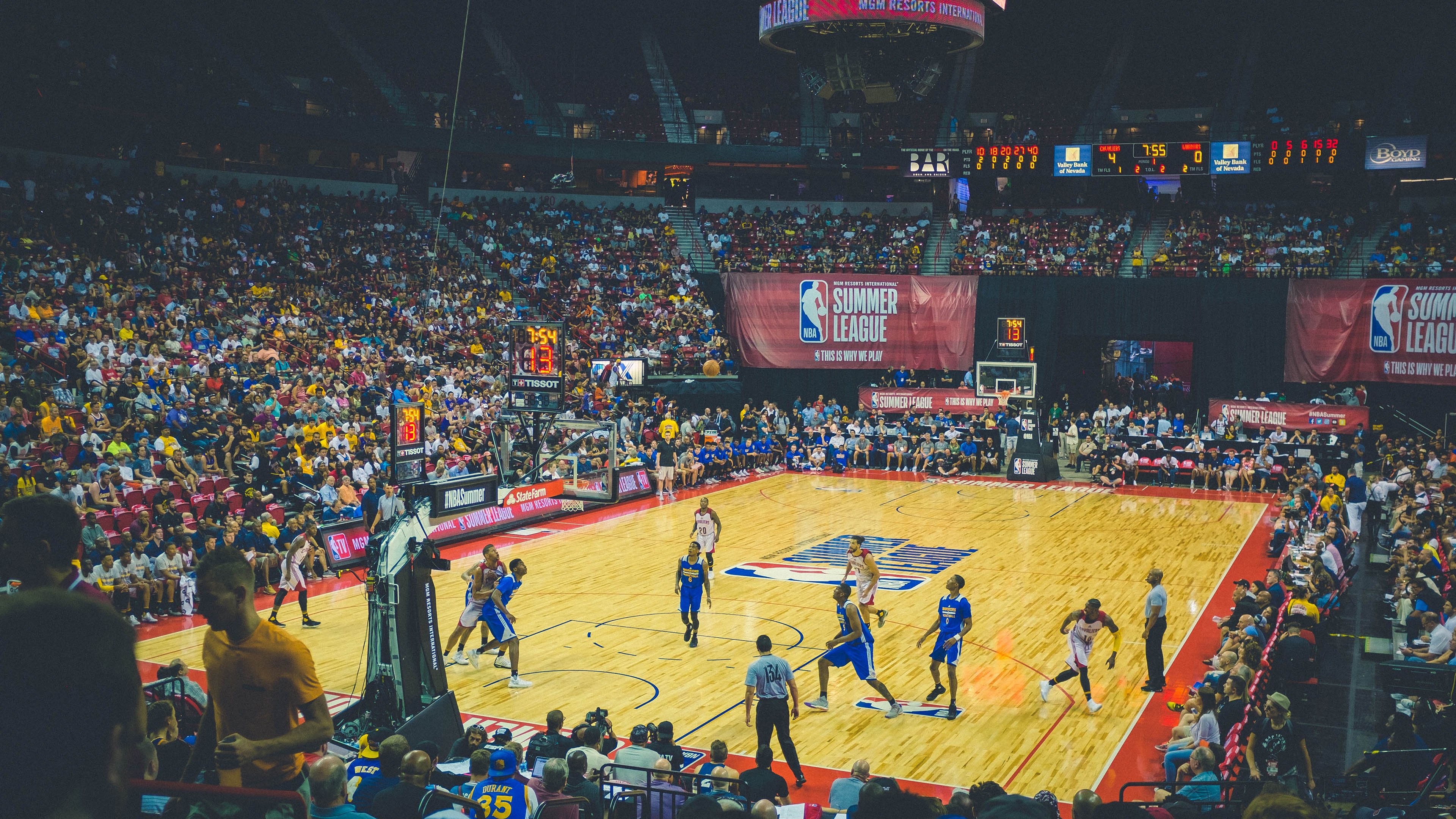 赛季最后冲刺：各队的关键战役分析，赛季的最后一天