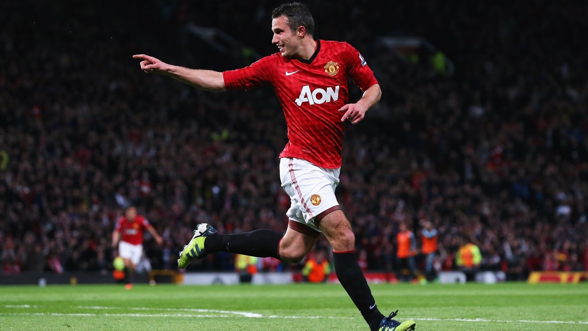 乐鱼体育-车手走进社区，传递正能量